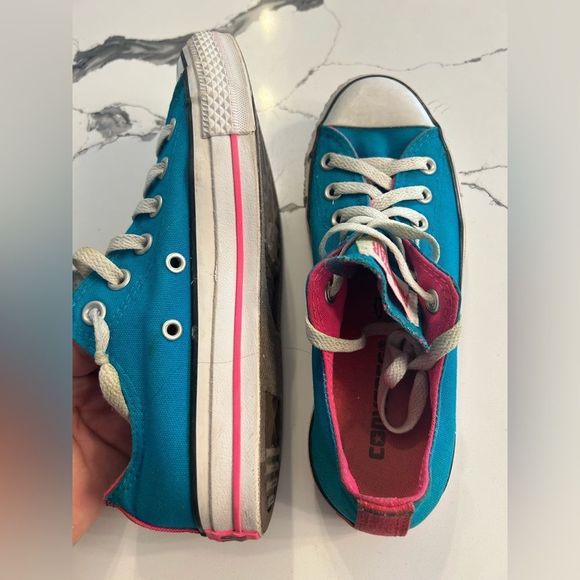 Converse Shoes - Rare low top Converse